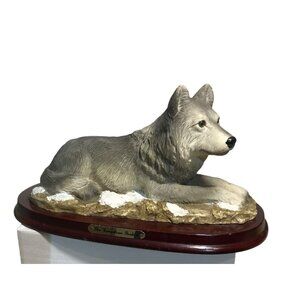 Wolf Figurine The Canadian Rockies By Crosa 1985